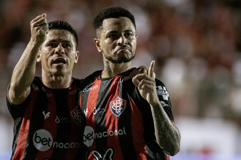 Vitória perde Osvaldo por desconforto muscular antes de enfrentar o São Paulo