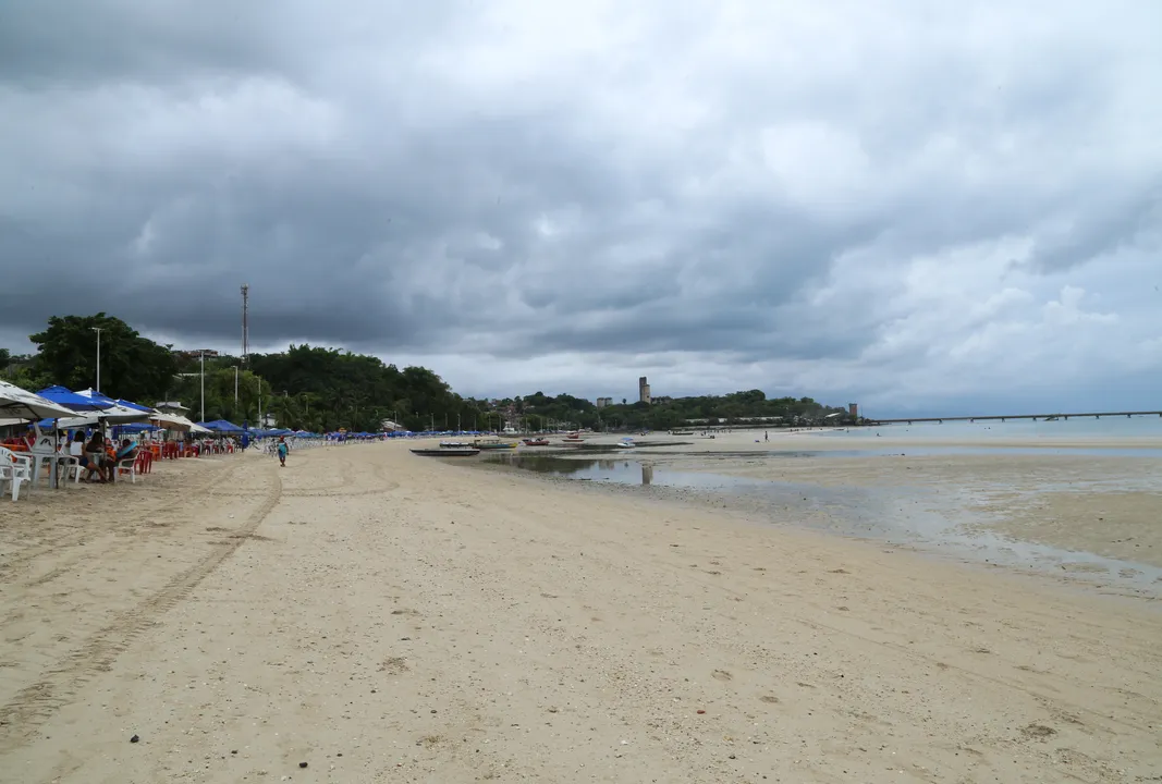 Salvador tem trechos de praias próprios para banho no feriadão, aponta Inema