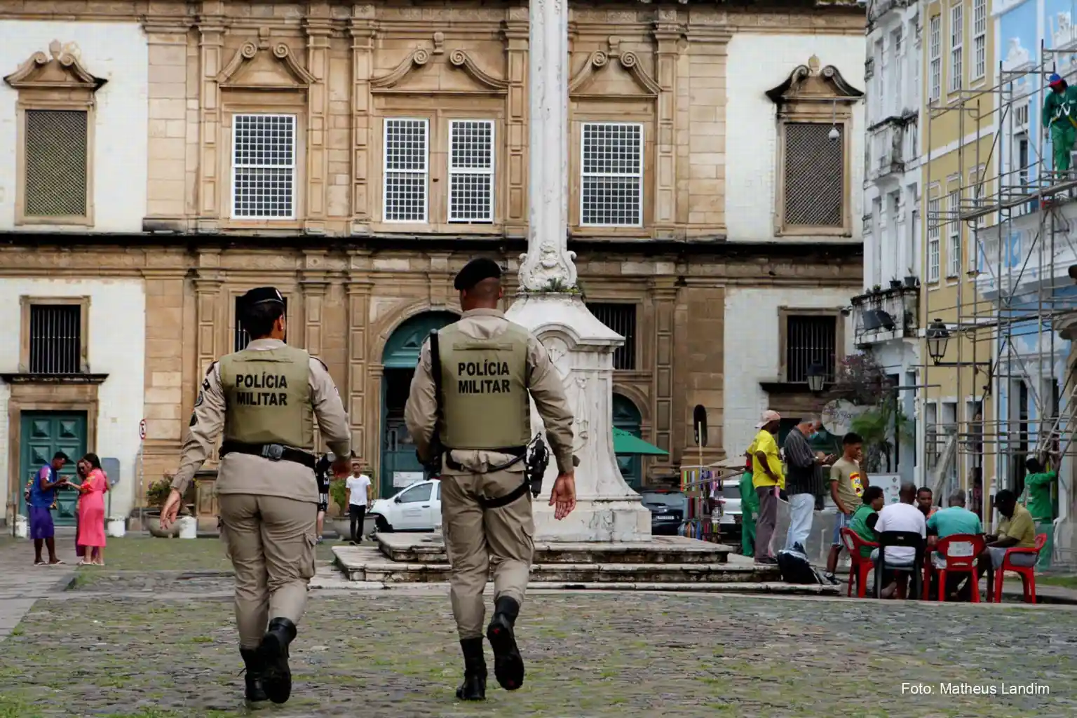 Homem é conduzido à delegacia após denúncia de importunação sexual no Pelourinho